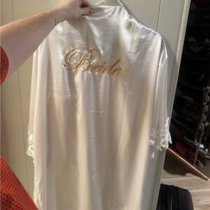 Elegant White Bride Robe with Gold Embroidery